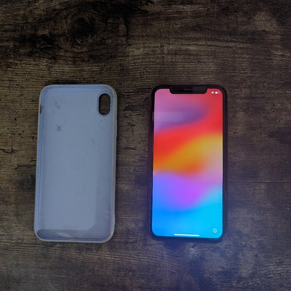 iPhone XR - Picture 2 of 3